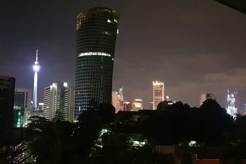 Woodlands Apartment nigh view2