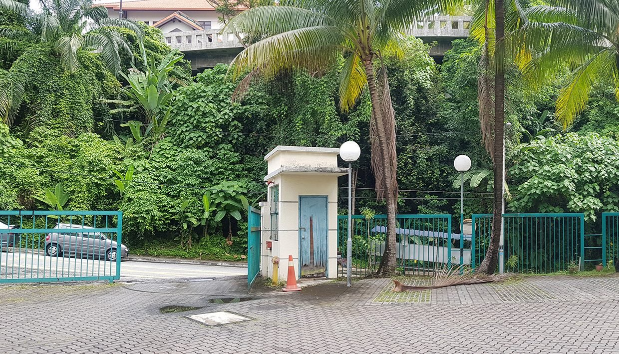 Woodlands apartment parking2