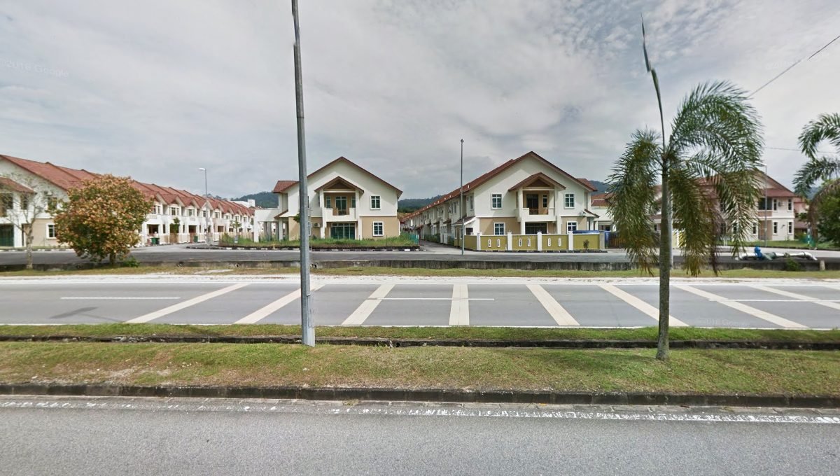 Kulim 37 acres potential development land-Taman Kulim Utama entrance