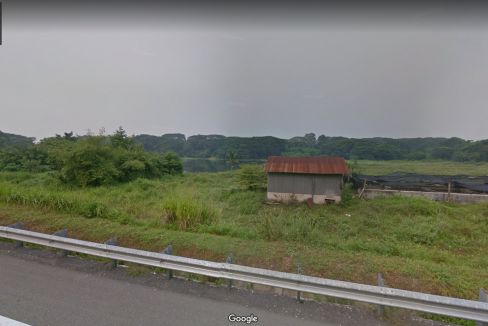 Agriculture land next to lake