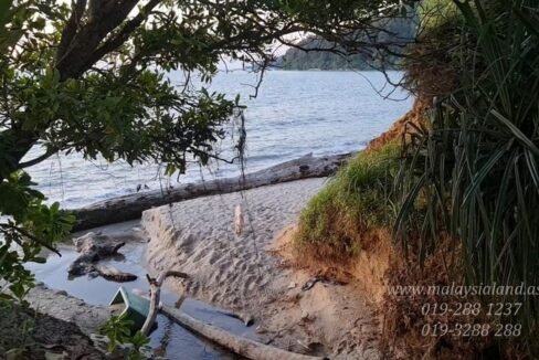 Lumut seaside 1