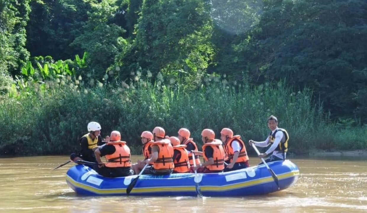 Raub 5a resort river rafting
